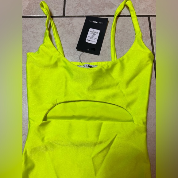 Neon Green Nightlife dress - Picture 5 of 5